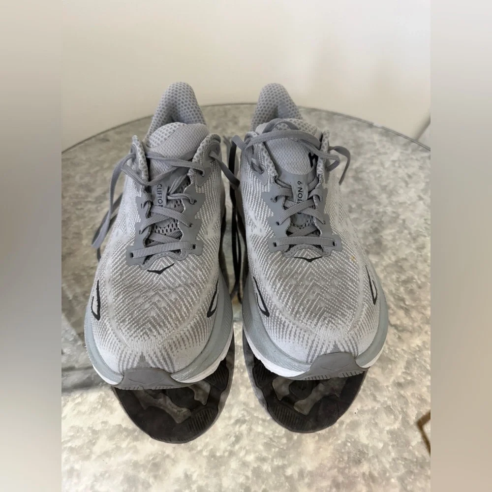 HOKA Clifton 9 Gray Running Shoes Men’s Size 9.5 US - Picture 3 of 7